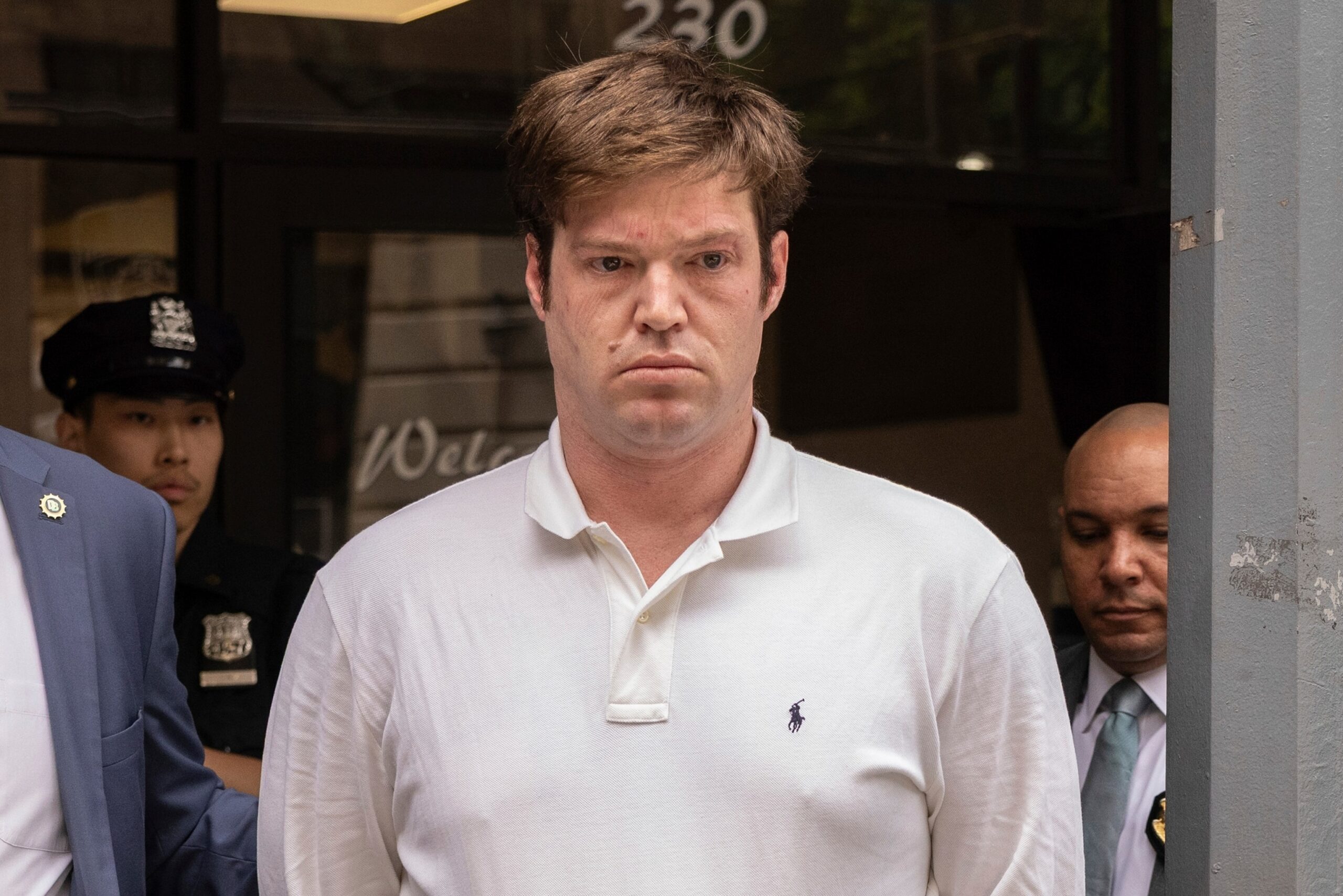 सोहो यातना के मामले में गिरफ्तार 2 संदिग्ध, अधिकारियों का कहना है कि पीट, ड्रग्स और बंदूक का इस्तेमाल किया