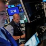 S & P 500 हिट्स रिकॉर्ड उच्च शेयर बाजार के रूप में