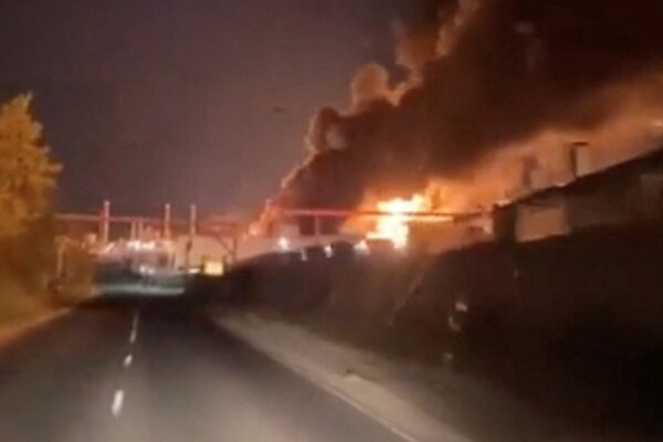 शांति वार्ता युद्धाभ्यास के बीच रूस और यूक्रेन का आदान -प्रदान ड्रोन हमलों