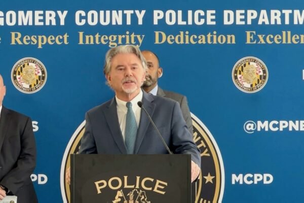 अधिकारियों ने गोल्ड बार घोटाले से जुड़े तीन अवैध कॉल सेंटरों को बंद कर दिया